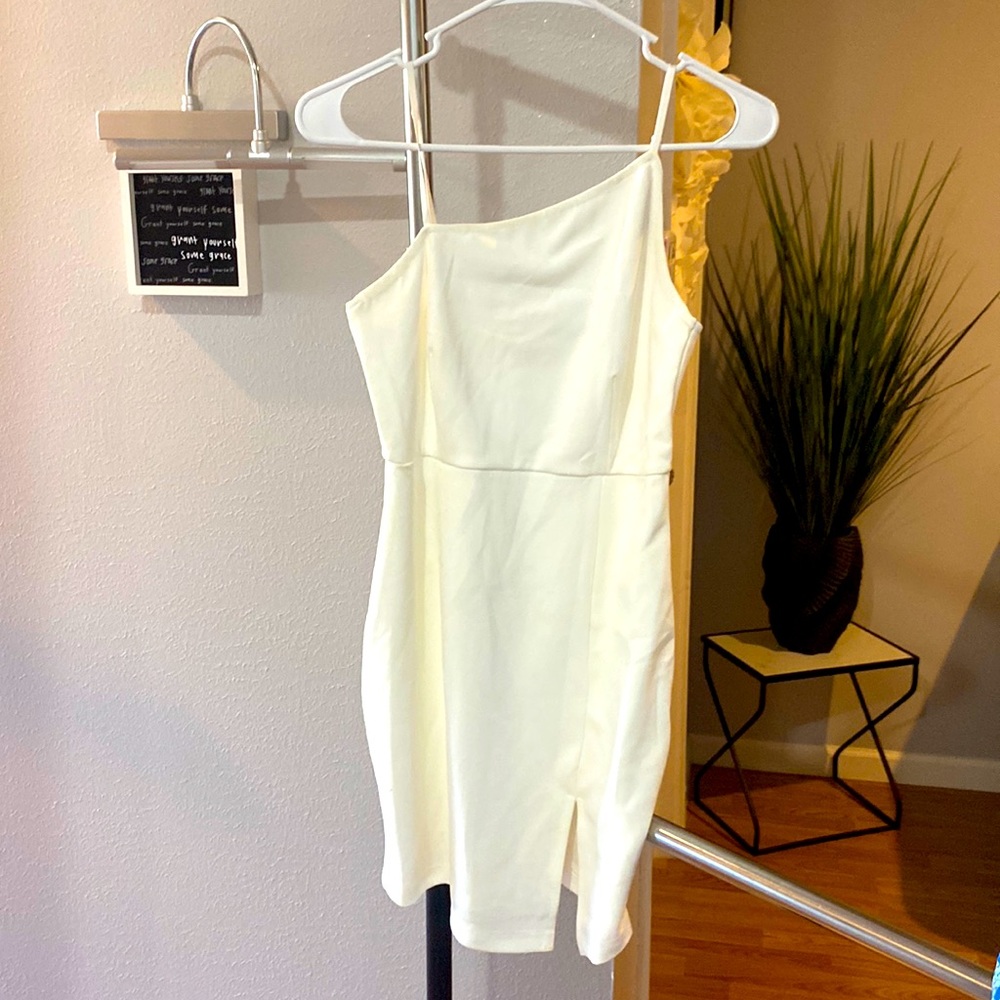 Brand: Just Quella